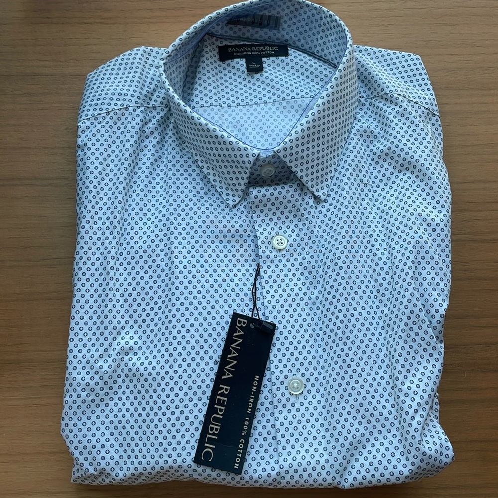 *NWTs* Banana Republic button down dress shirt standard fit!